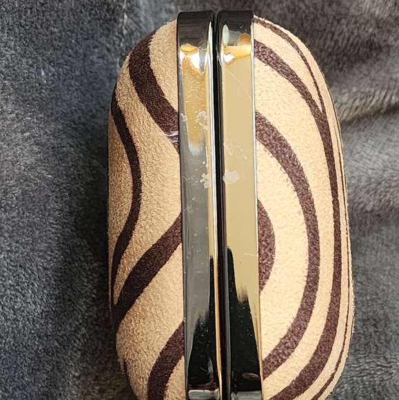 EUC Nine West Zebra Print Crossbody Clutch - Picture 9 of 9